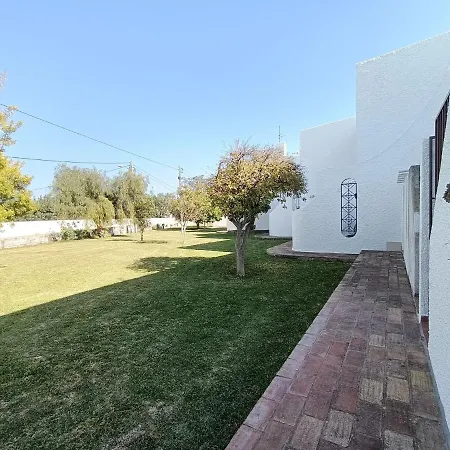 Typical Algarve Almargem 度假居